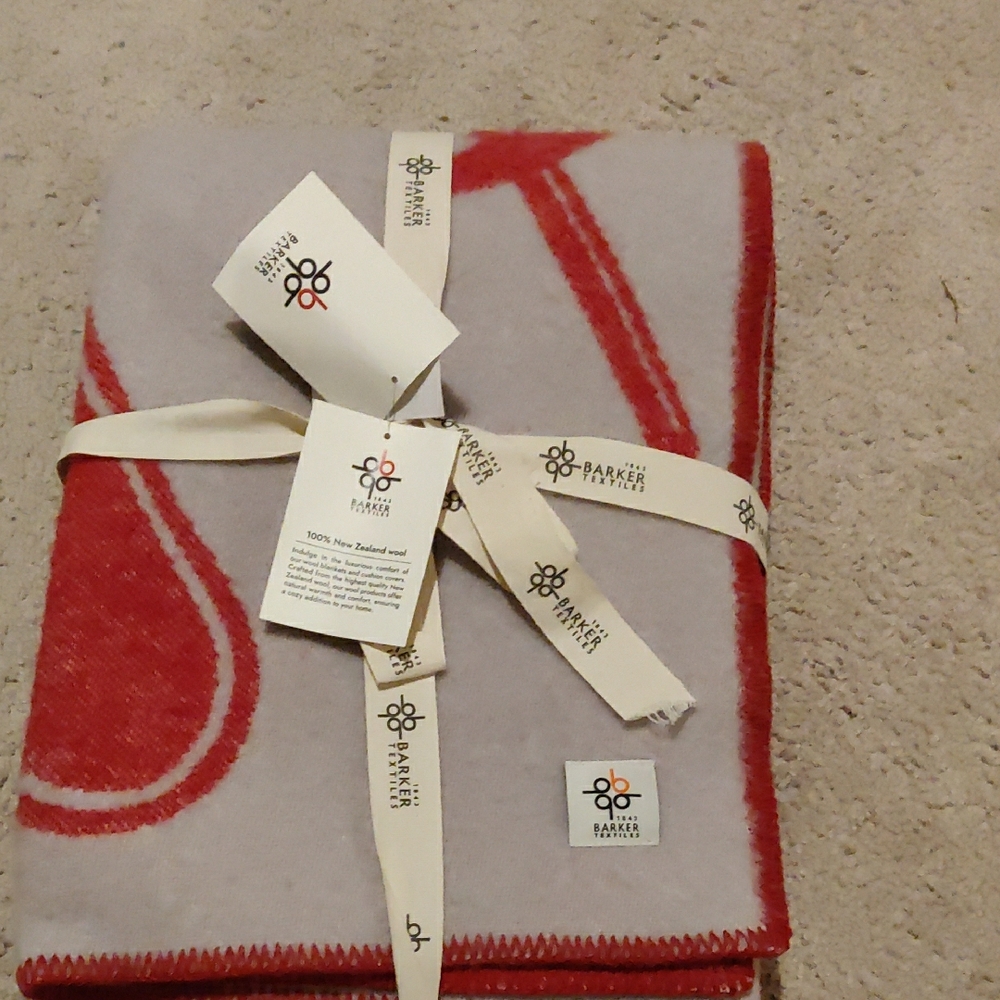 New! 1843 Barker Textiles 100% Renew Vintage Zealand Wool throw.
